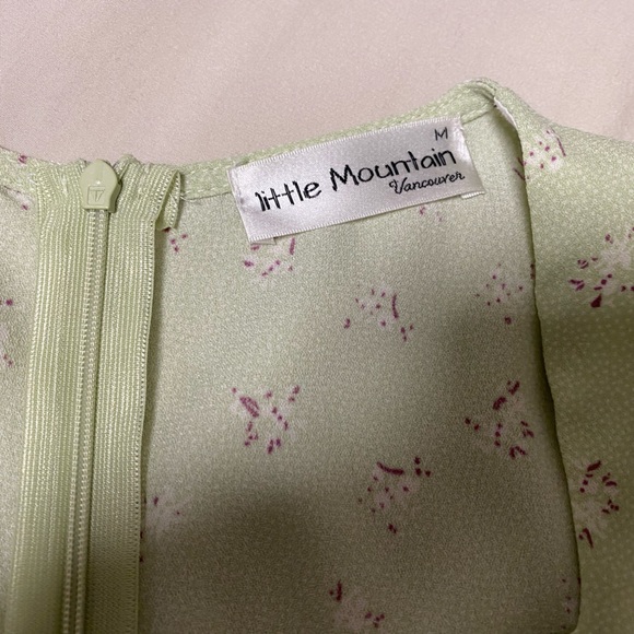 Sage green maxi dress size medium only worn once - Picture 5 of 5